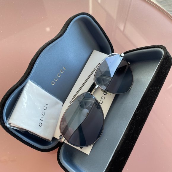 Authentic Gucci Women's Aviator Sunglasses - Picture 2 of 6